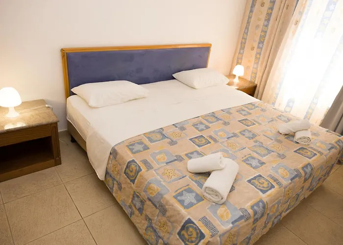 Alecos Hotel Apartments