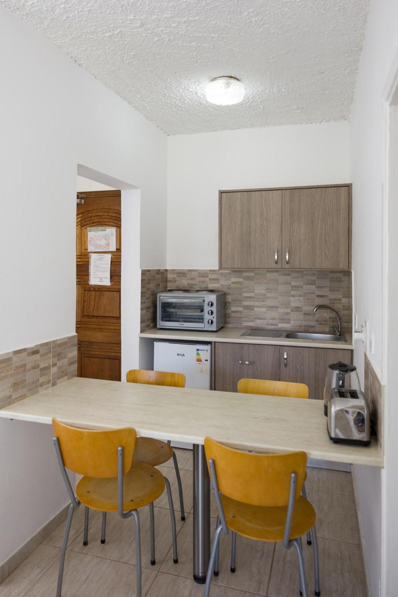 Aparthotel Alecos